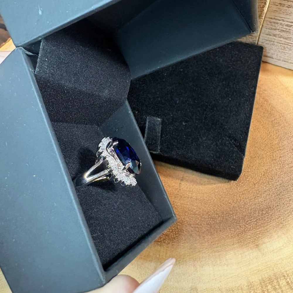 Avon 925 Princess Diana Ring 💙